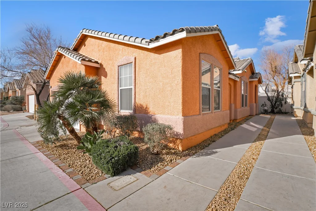 2528 Living Rock, Las Vegas, NV 89106
