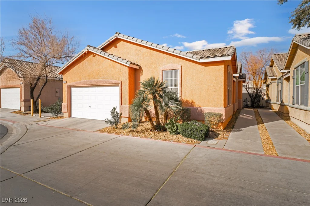 2528 Living Rock, Las Vegas, NV 89106