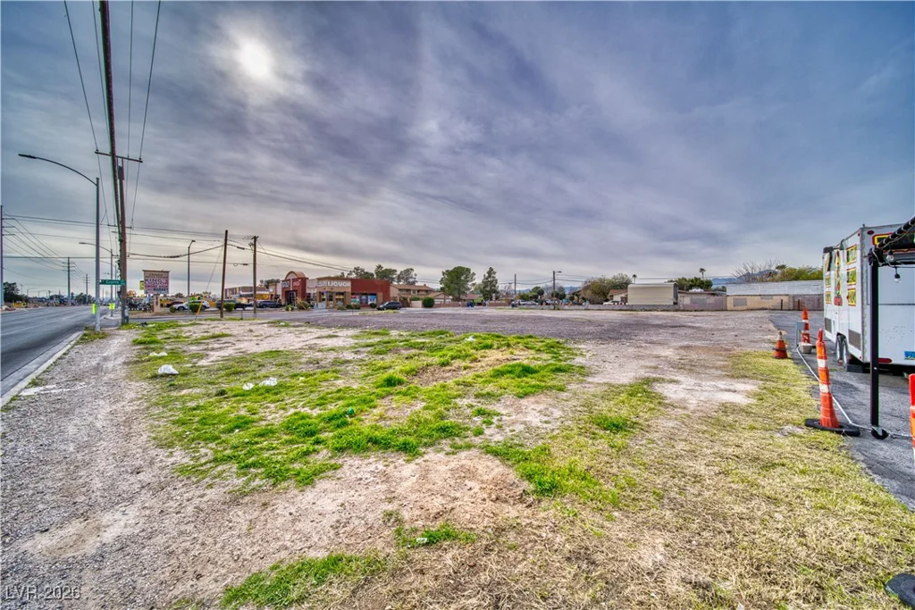 2200 Decatur, Las Vegas, NV 89108