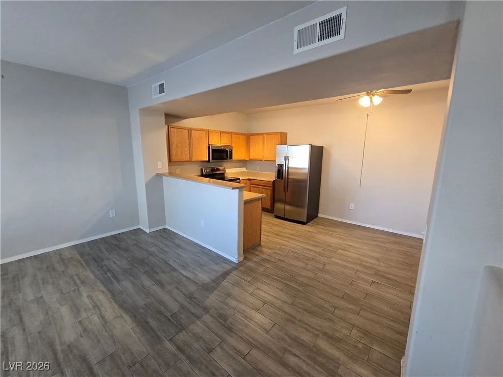 2011 Sue, Las Vegas, NV 89108