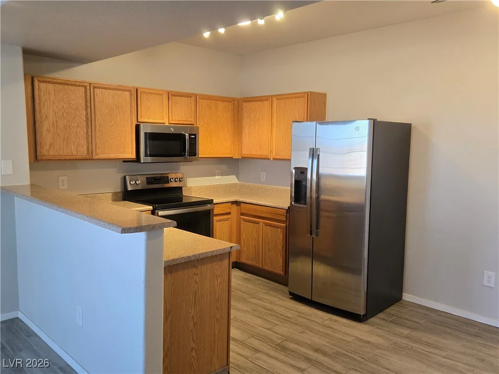 2011 Sue, Las Vegas, NV 89108