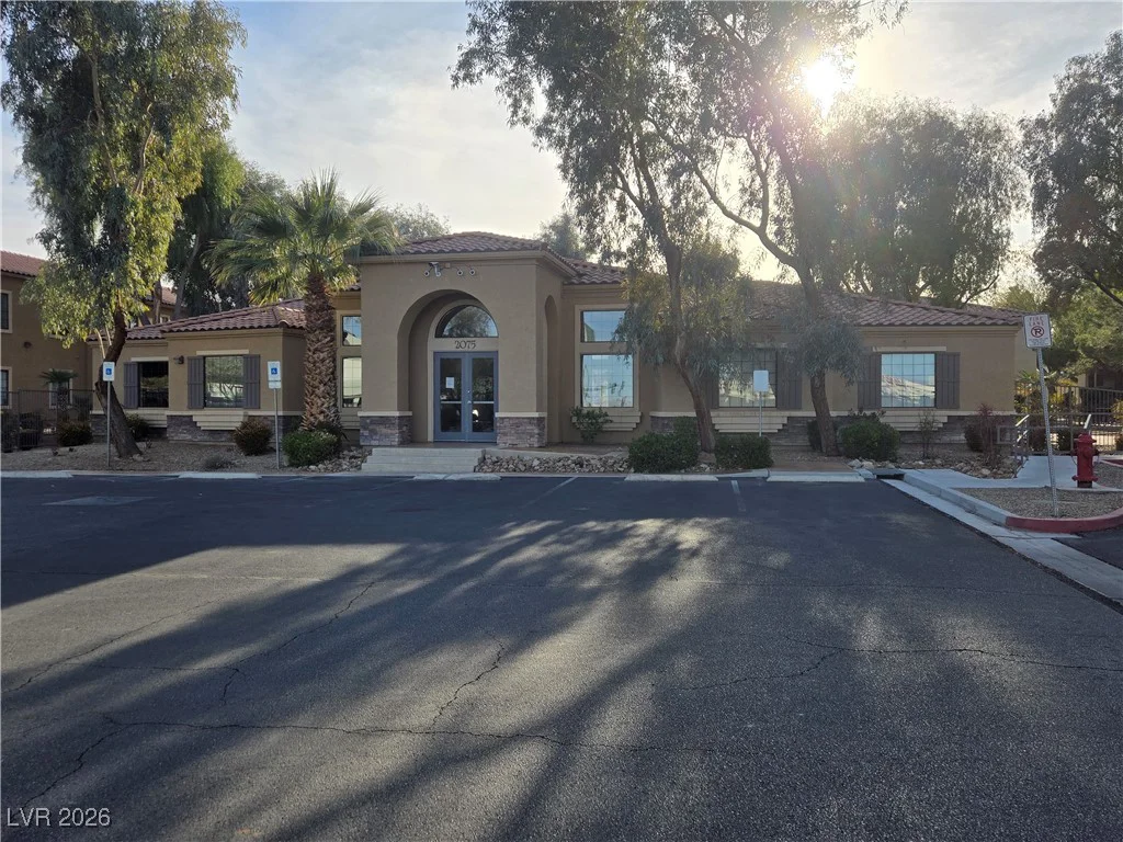 2011 Sue, Las Vegas, NV 89108