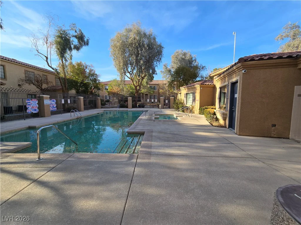 2011 Sue, Las Vegas, NV 89108