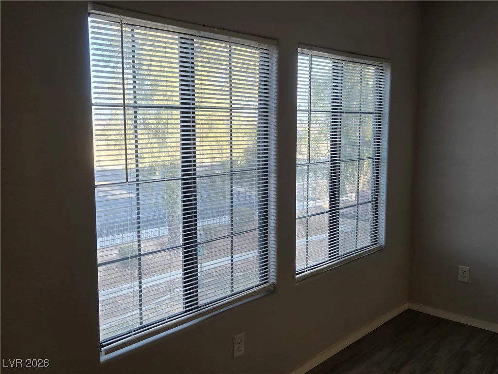 2011 Sue, Las Vegas, NV 89108