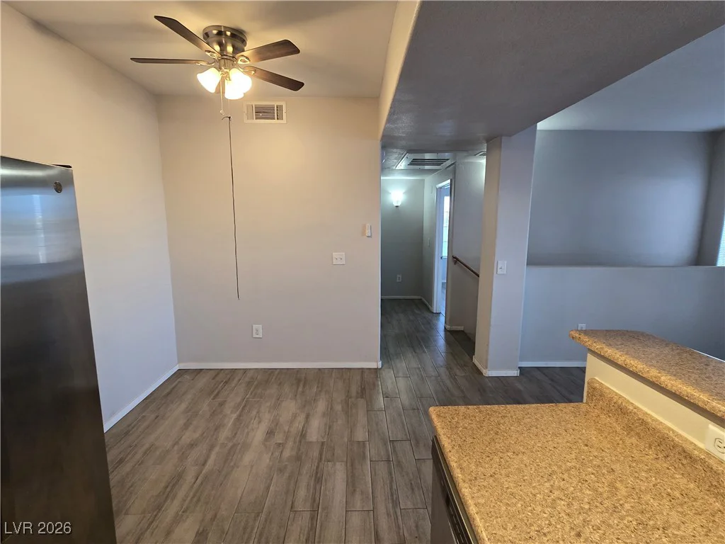 2011 Sue, Las Vegas, NV 89108