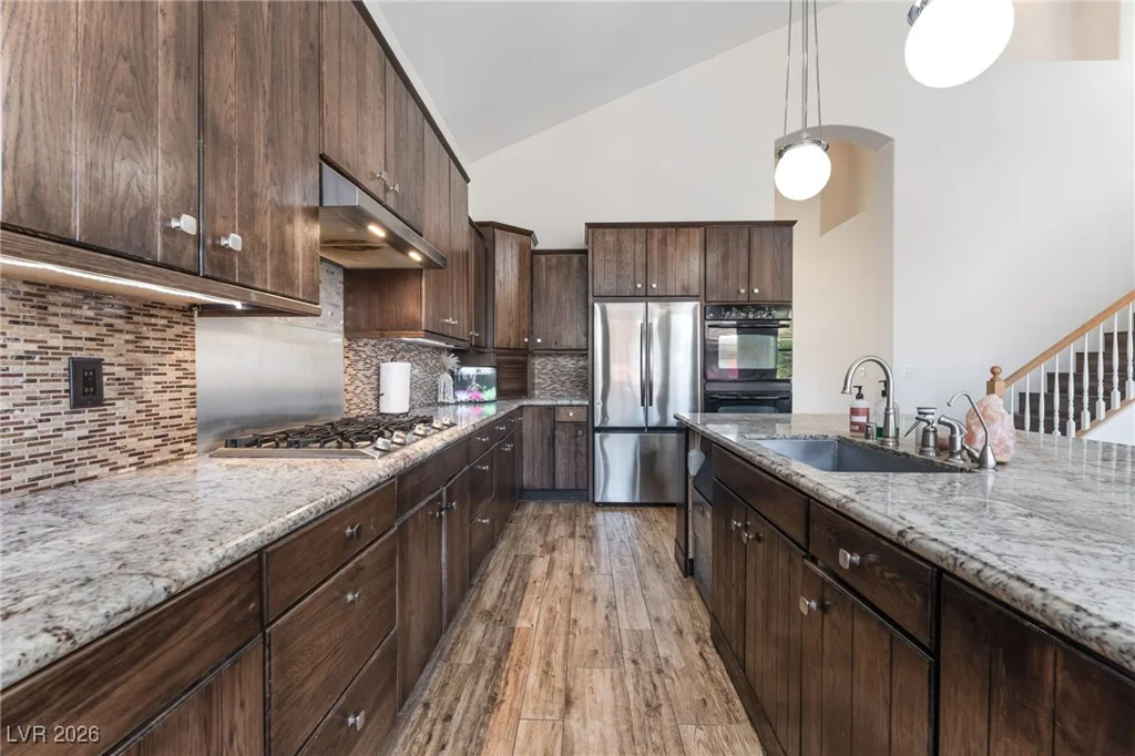 2766 Glen Port, Las Vegas, NV 89135