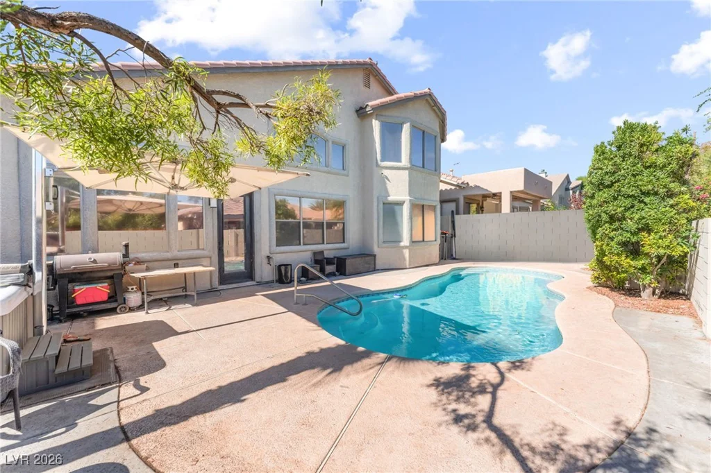 2766 Glen Port, Las Vegas, NV 89135