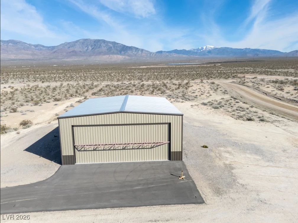 1180 Airplane, Pahrump, NV 89060