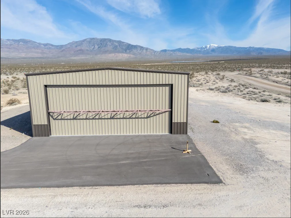 1180 Airplane, Pahrump, NV 89060