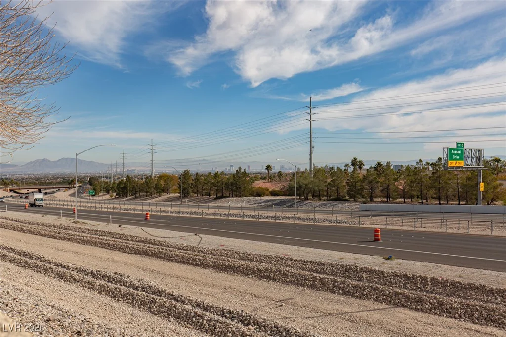 10627 Mission Lakes, Las Vegas, NV 89134