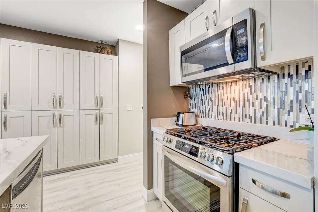 4525 Dean Martin, Las Vegas, NV 89103