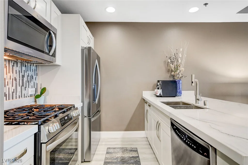 4525 Dean Martin, Las Vegas, NV 89103