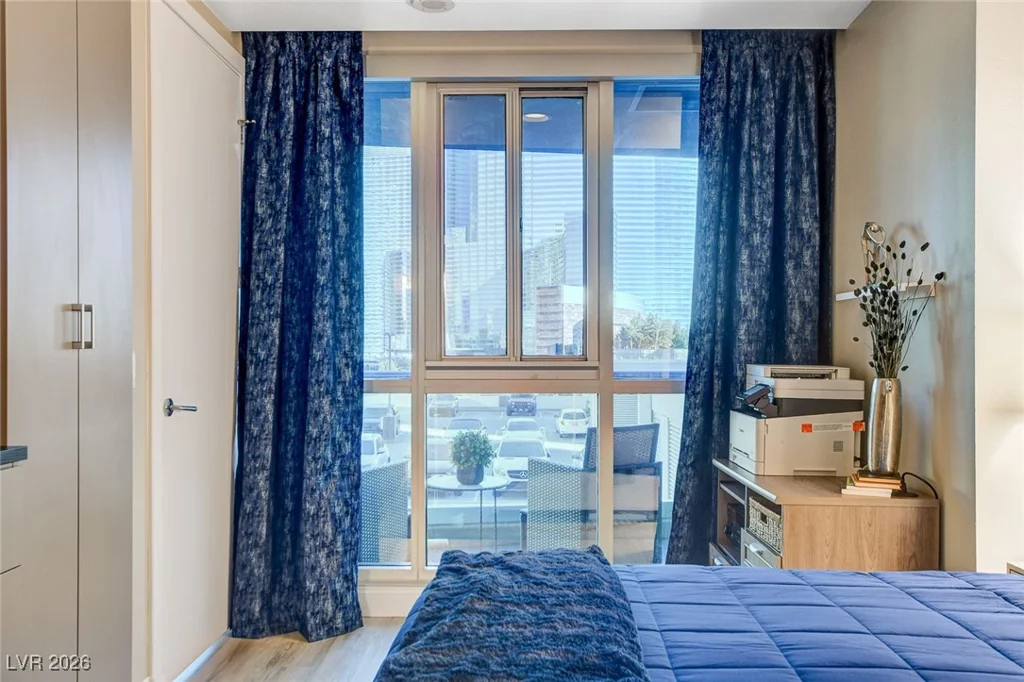 4525 Dean Martin, Las Vegas, NV 89103
