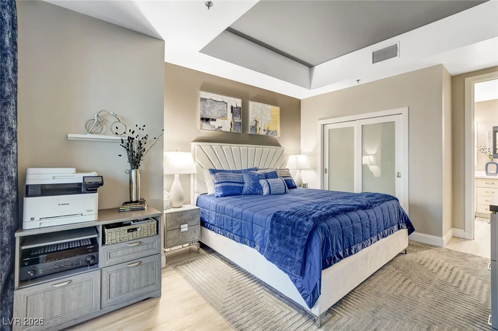 4525 Dean Martin, Las Vegas, NV 89103