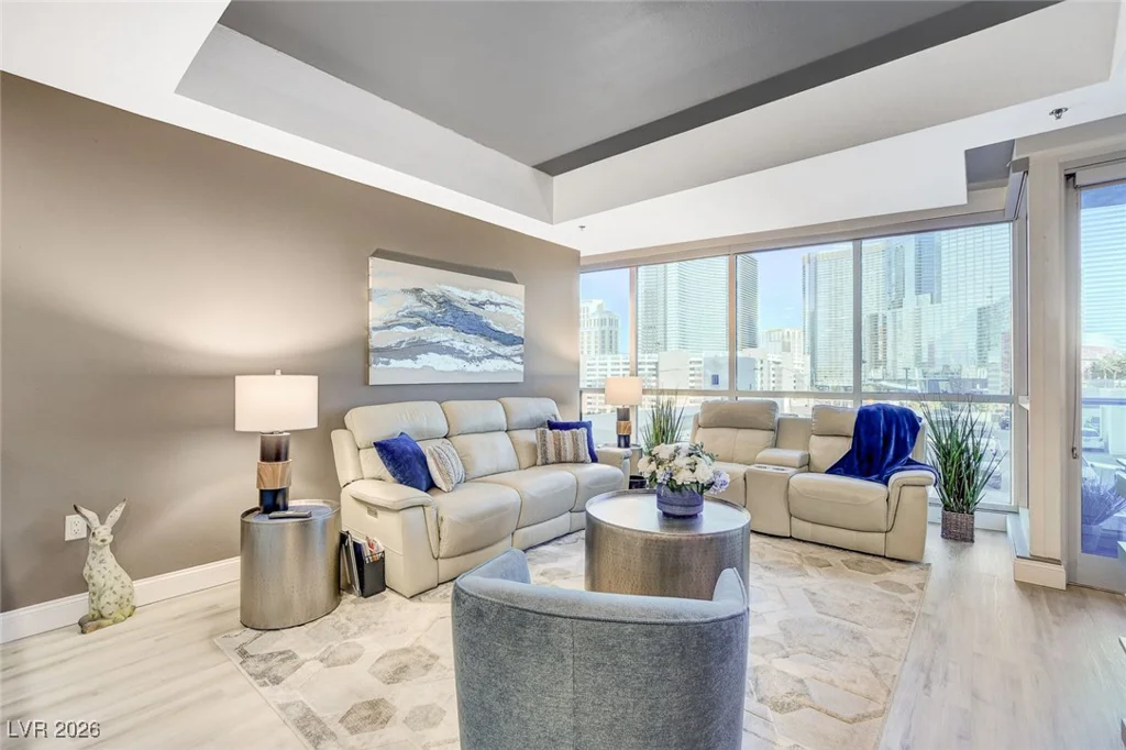 4525 Dean Martin, Las Vegas, NV 89103