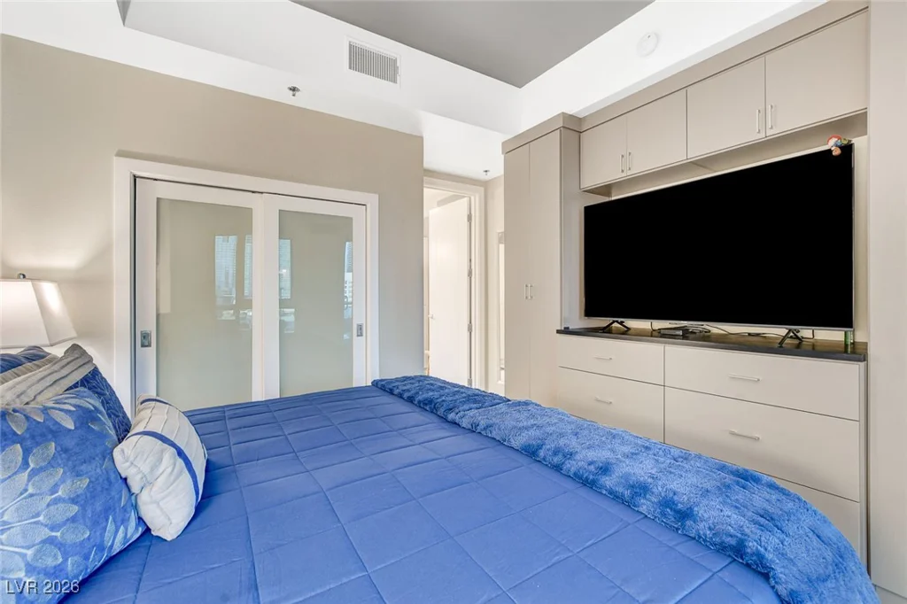 4525 Dean Martin, Las Vegas, NV 89103