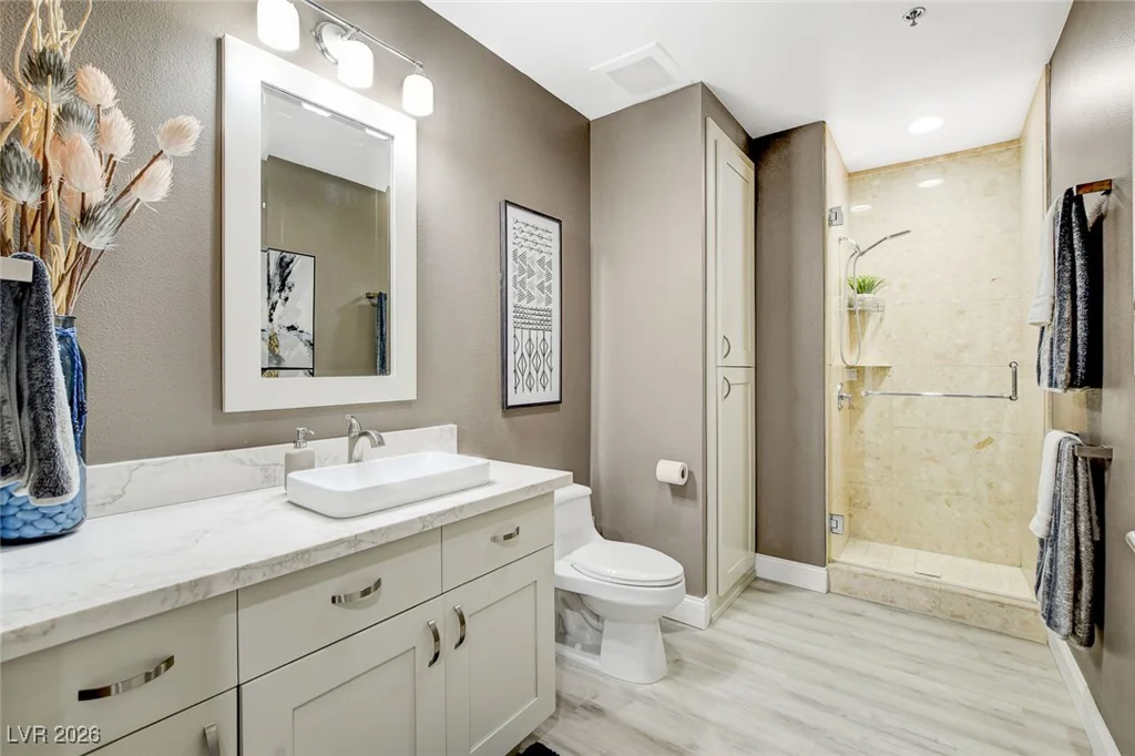 4525 Dean Martin, Las Vegas, NV 89103