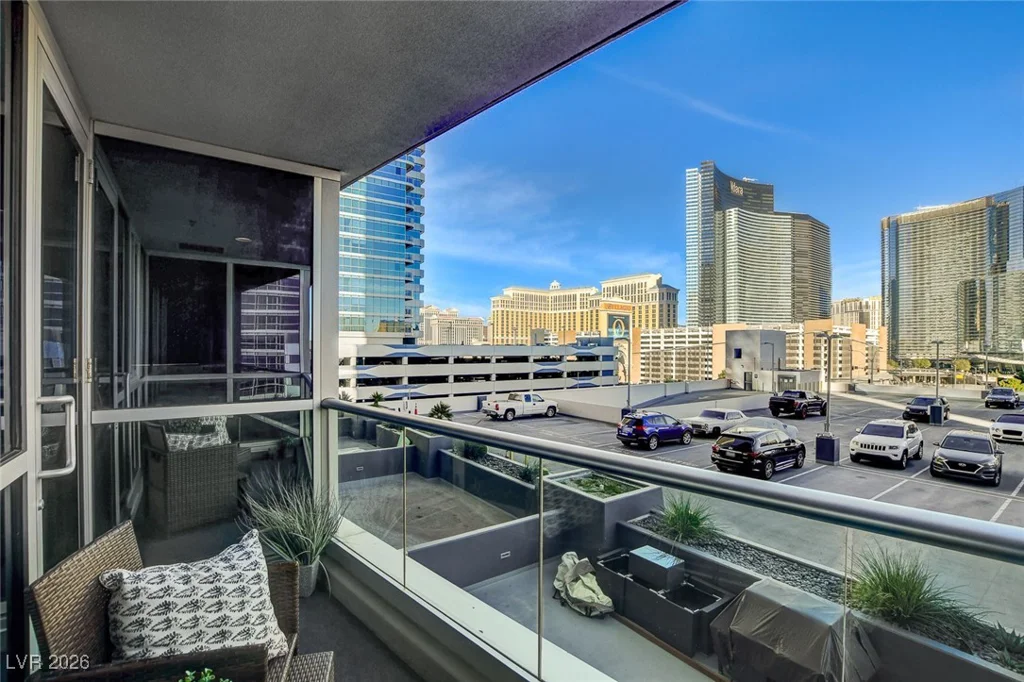 4525 Dean Martin, Las Vegas, NV 89103