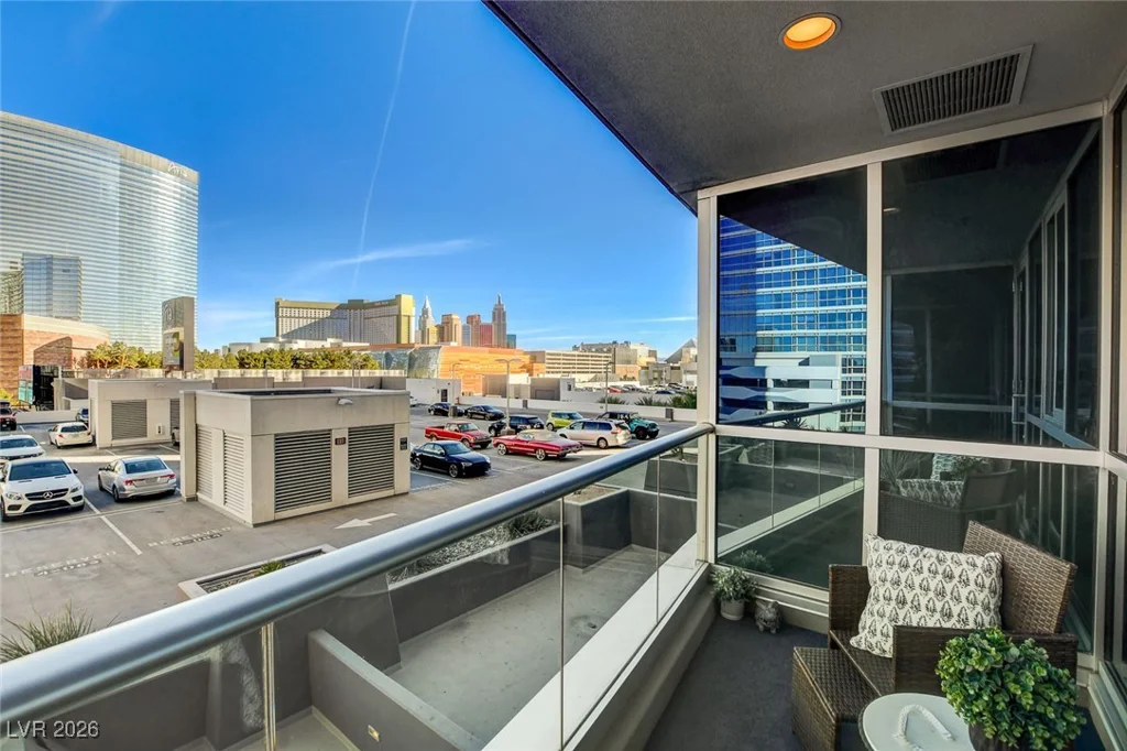 4525 Dean Martin, Las Vegas, NV 89103