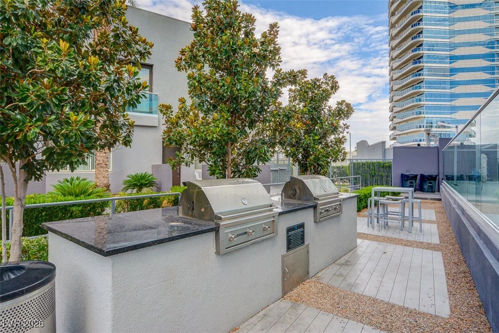 4525 Dean Martin, Las Vegas, NV 89103