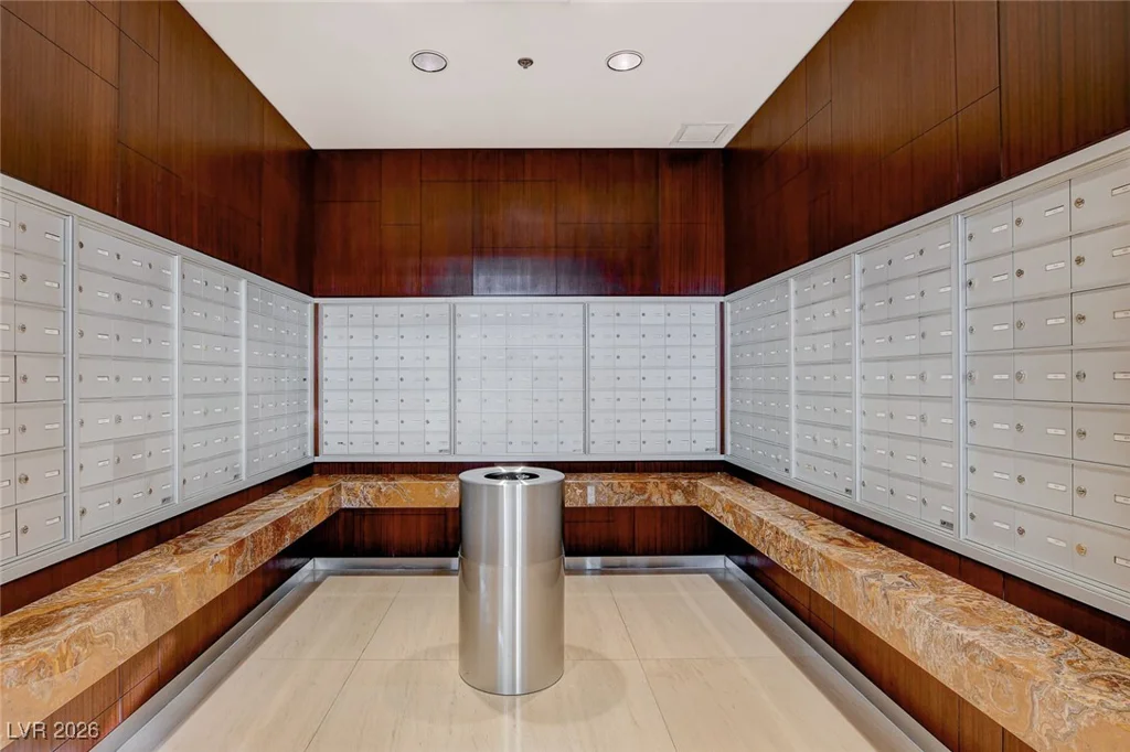 4525 Dean Martin, Las Vegas, NV 89103
