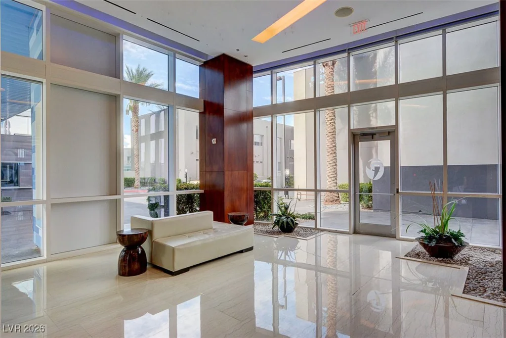 4525 Dean Martin, Las Vegas, NV 89103