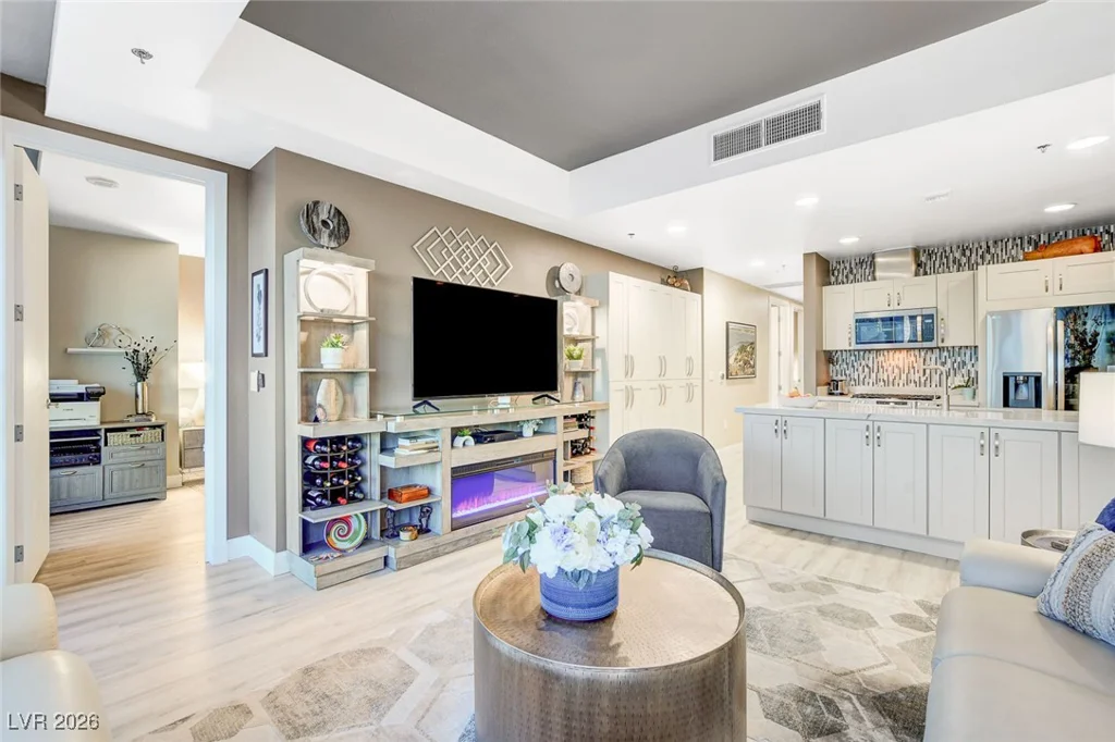 4525 Dean Martin, Las Vegas, NV 89103