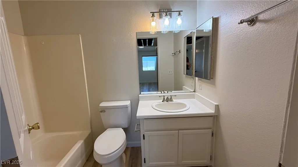 1381 University, Las Vegas, NV 89119