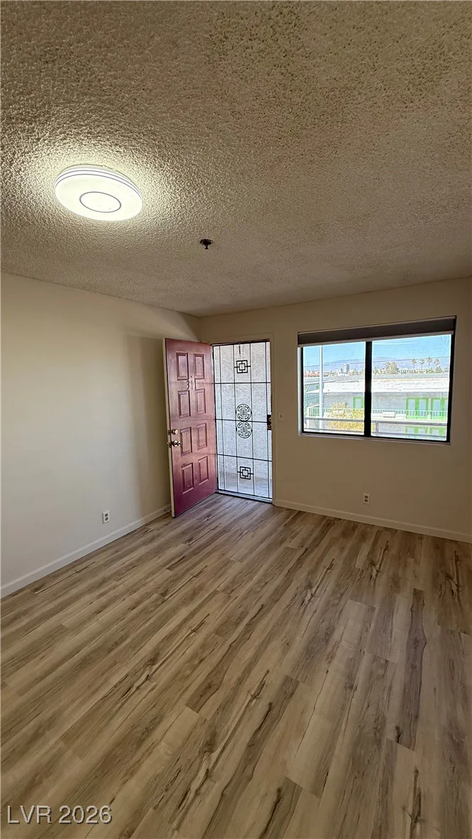 1381 University, Las Vegas, NV 89119