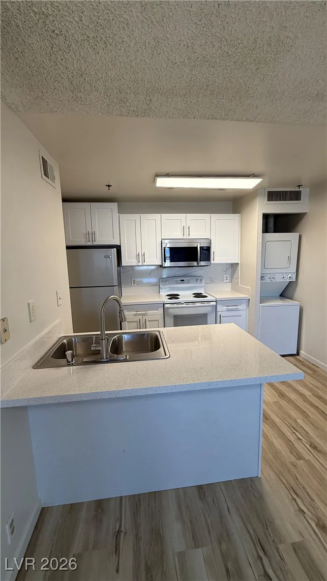 1381 University, Las Vegas, NV 89119