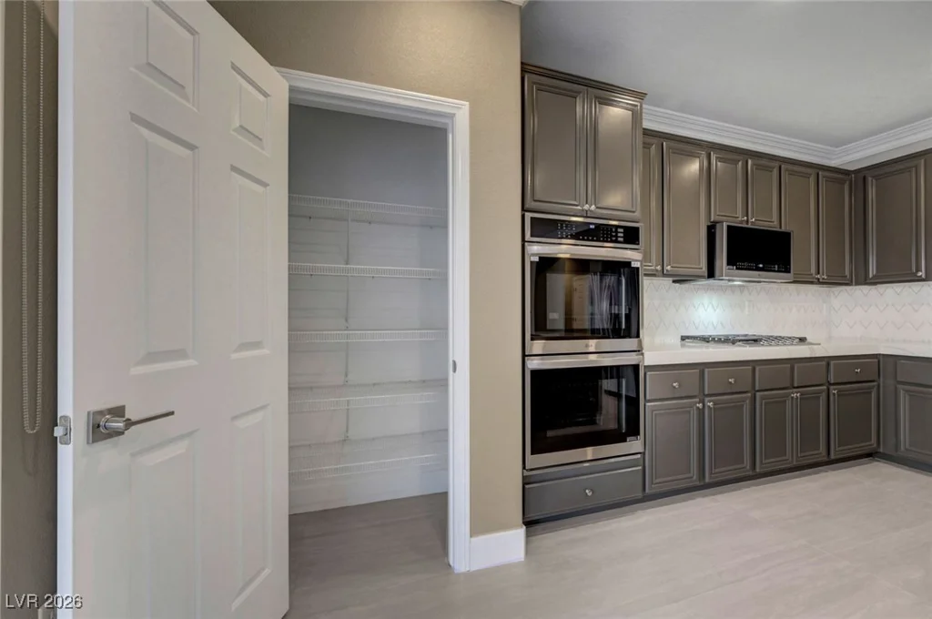2112 Merganser, North Las Vegas, NV 89084