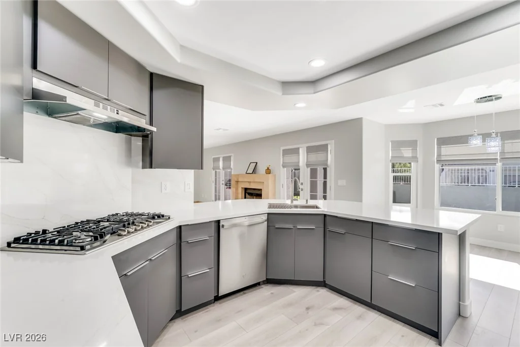 9651 Stoney Creek, Las Vegas, NV 89117