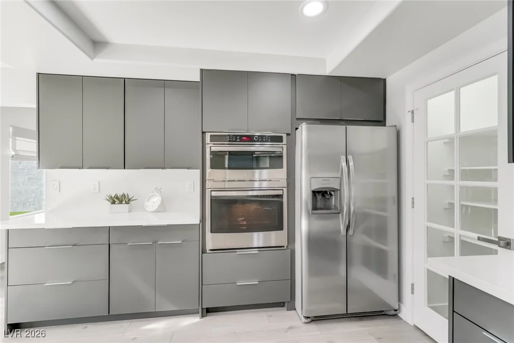 9651 Stoney Creek, Las Vegas, NV 89117