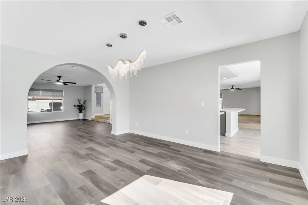 9651 Stoney Creek, Las Vegas, NV 89117