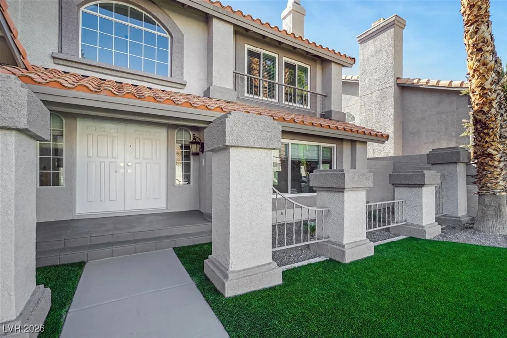 9651 Stoney Creek, Las Vegas, NV 89117