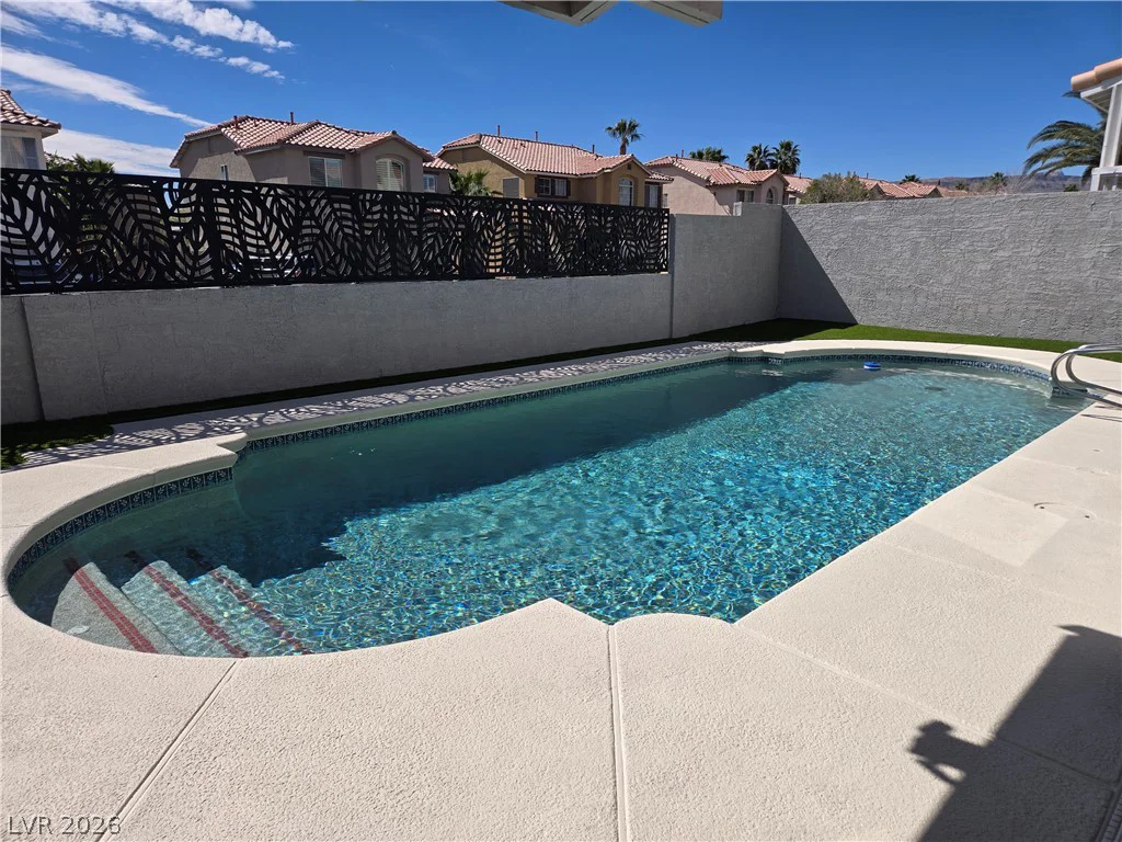 9651 Stoney Creek, Las Vegas, NV 89117