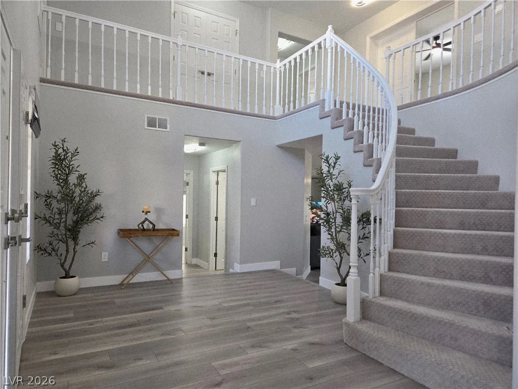 9651 Stoney Creek, Las Vegas, NV 89117