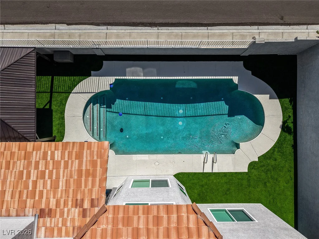 9651 Stoney Creek, Las Vegas, NV 89117