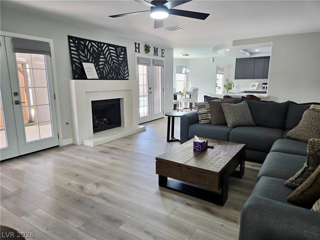 9651 Stoney Creek, Las Vegas, NV 89117