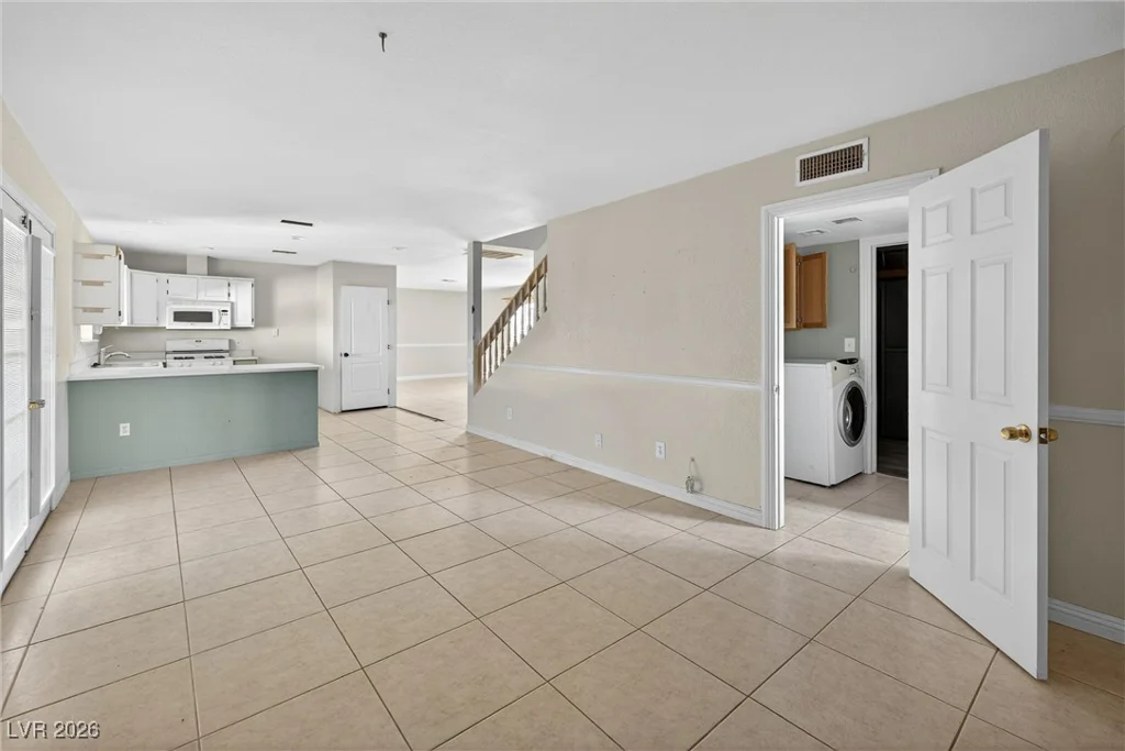 713 Strawberry, Henderson, NV 89002