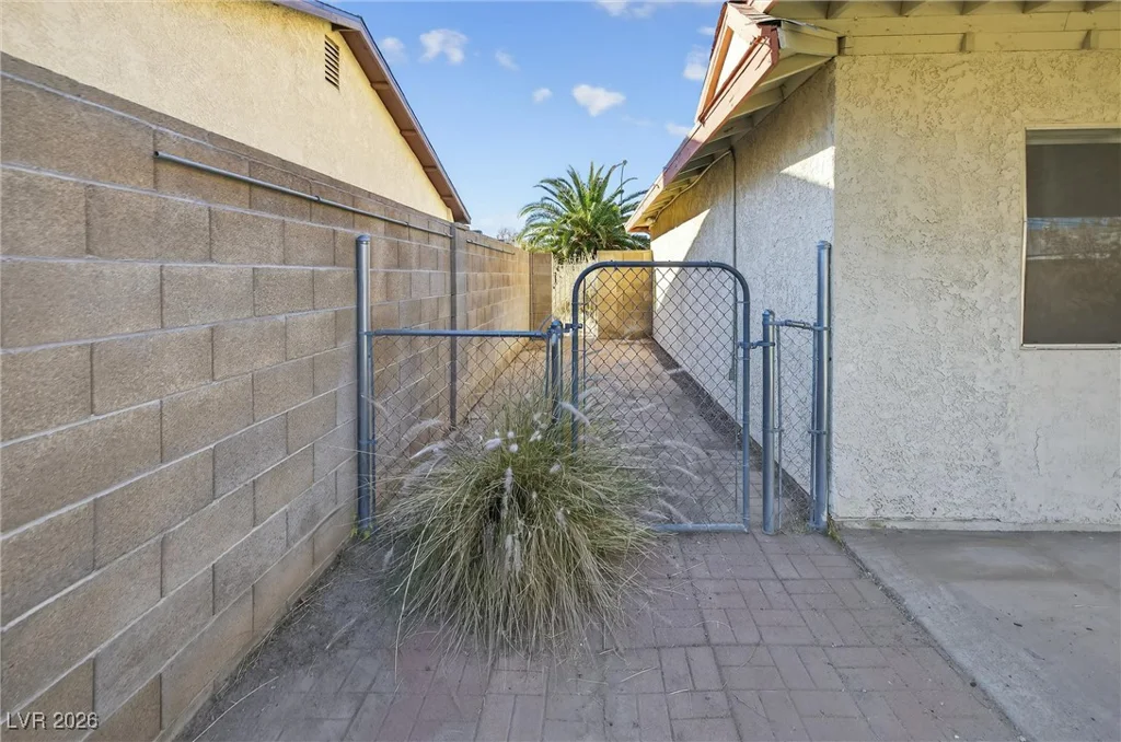 713 Strawberry, Henderson, NV 89002