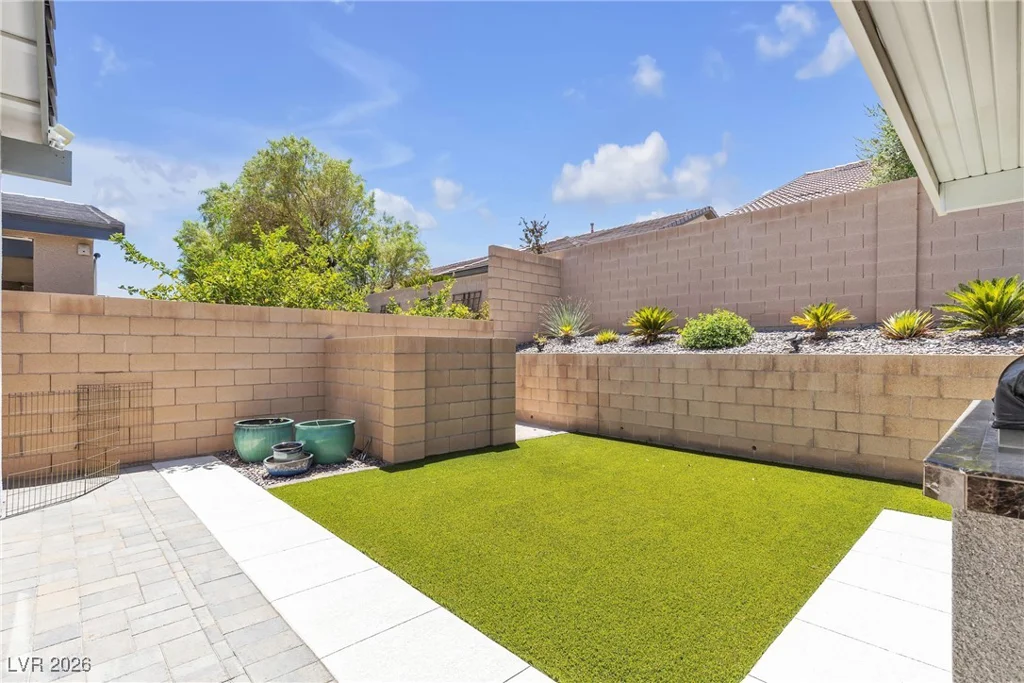 5927 Villa Loma, Las Vegas, NV 89148