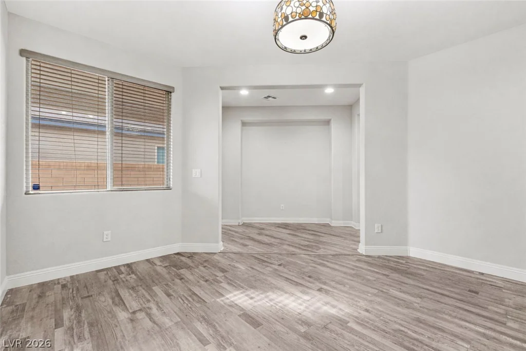 5927 Villa Loma, Las Vegas, NV 89148