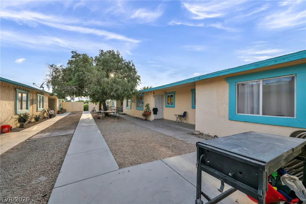 2220 Lamb, Las Vegas, NV 89115