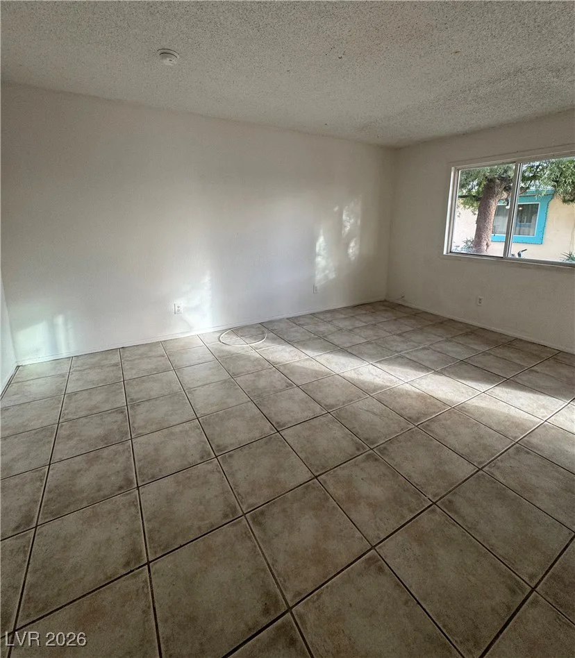 2220 Lamb, Las Vegas, NV 89115