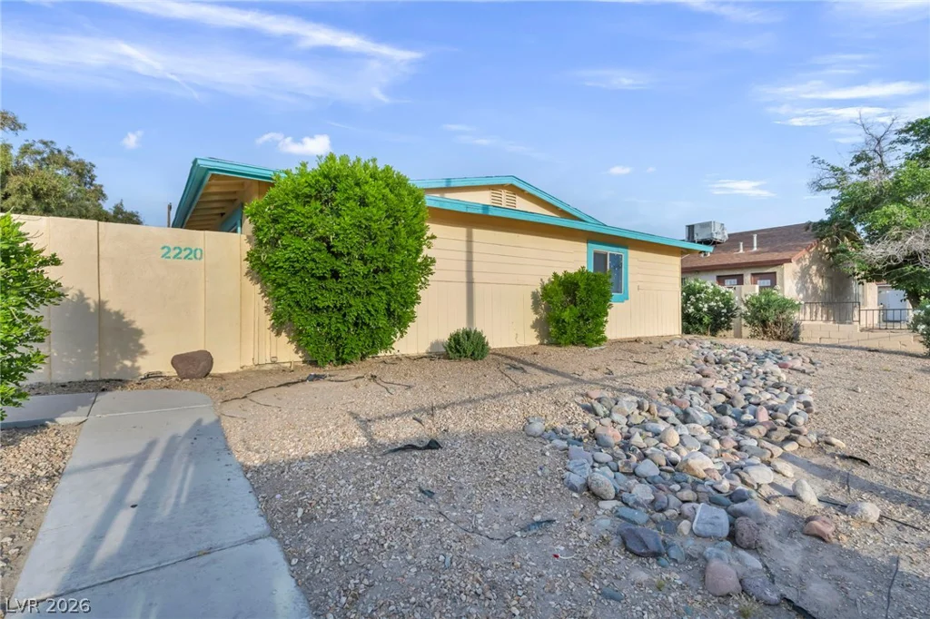 2220 Lamb, Las Vegas, NV 89115