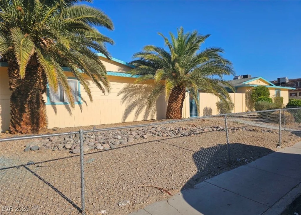 2220 Lamb, Las Vegas, NV 89115