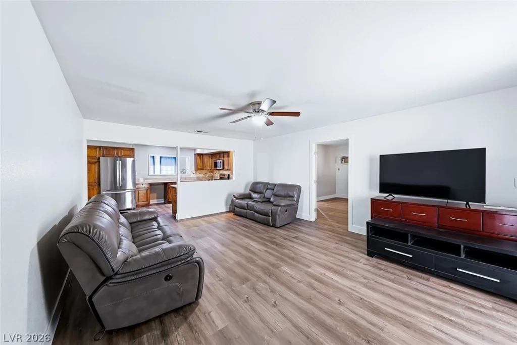 3068 Topaz, Las Vegas, NV 89121