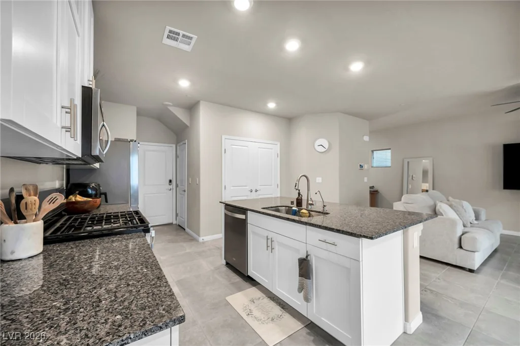 10285 Crimson Meadow, Las Vegas, NV 89166