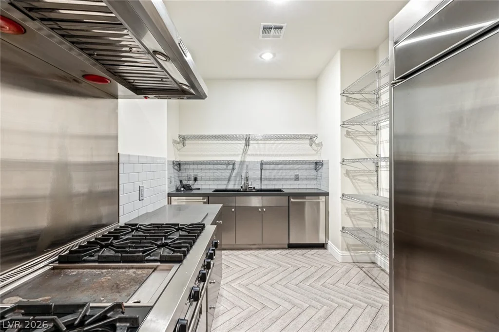 9701 Orient Express, Las Vegas, NV 89145
